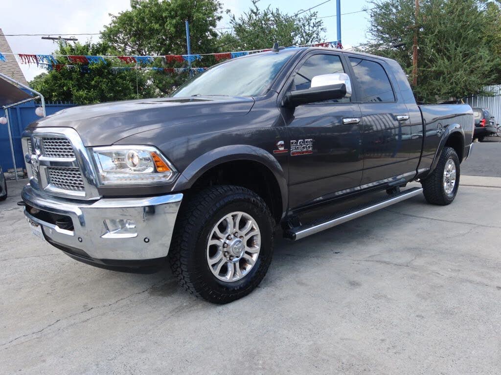 2017 RAM 2500 Laramie Mega Cab 4WD