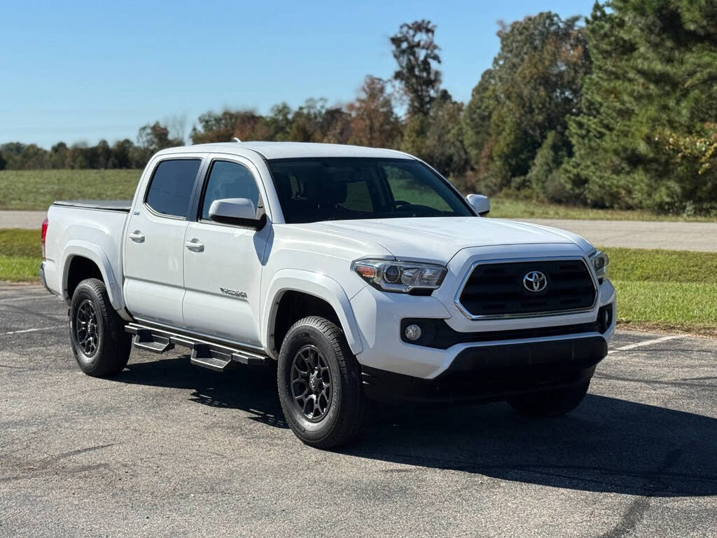 2017 Toyota Tacoma SR5 V6 Double Cab 4WD