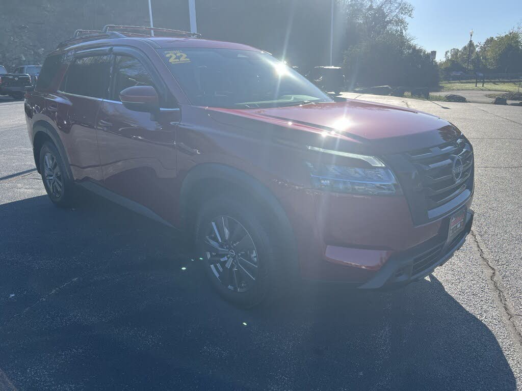 2022 Nissan Pathfinder SV FWD