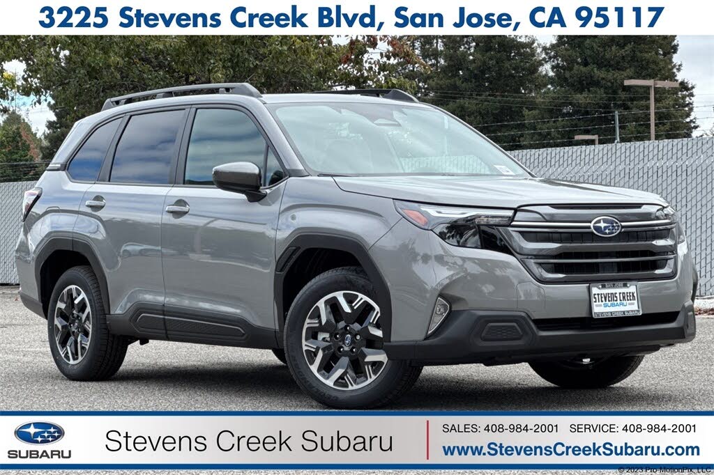 2025 Subaru Forester Premium Crossover AWD