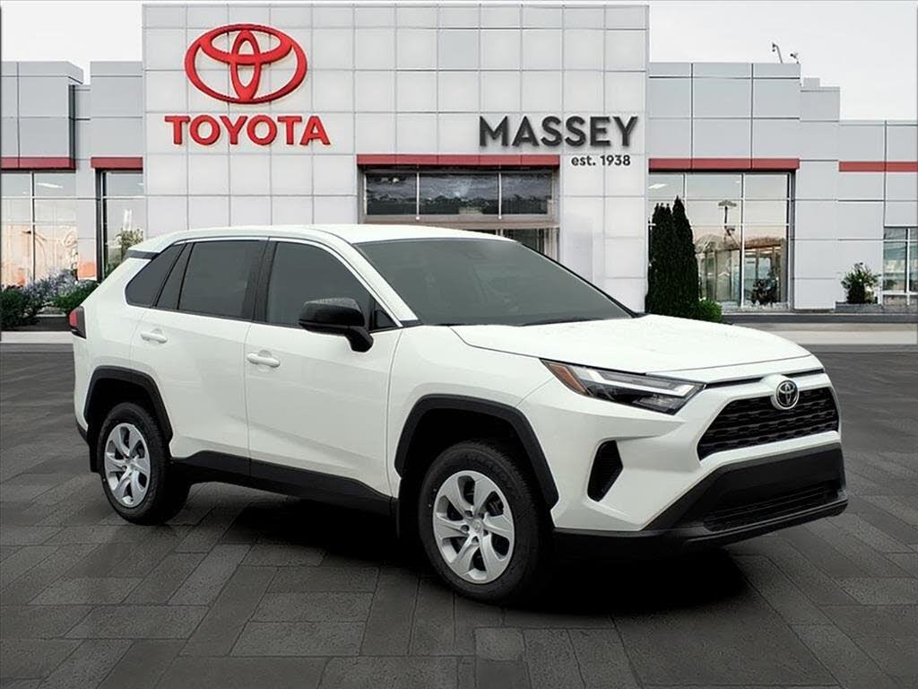 2025 Toyota RAV4 LE FWD
