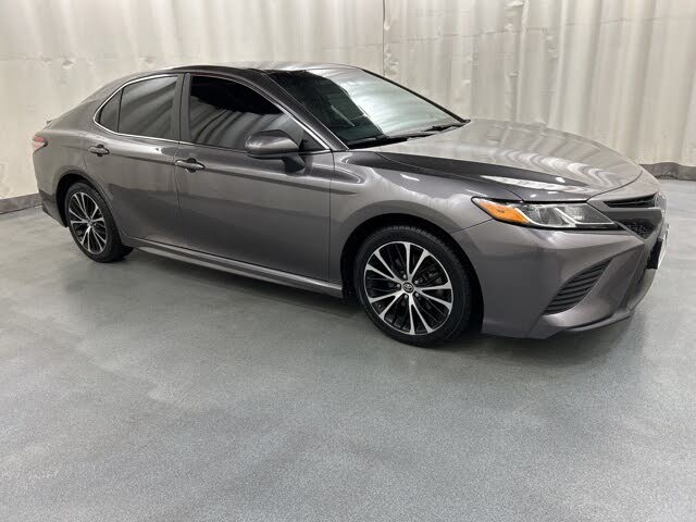 2019 Toyota Camry SE FWD
