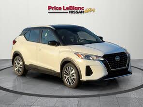 Nissan Kicks SV FWD
