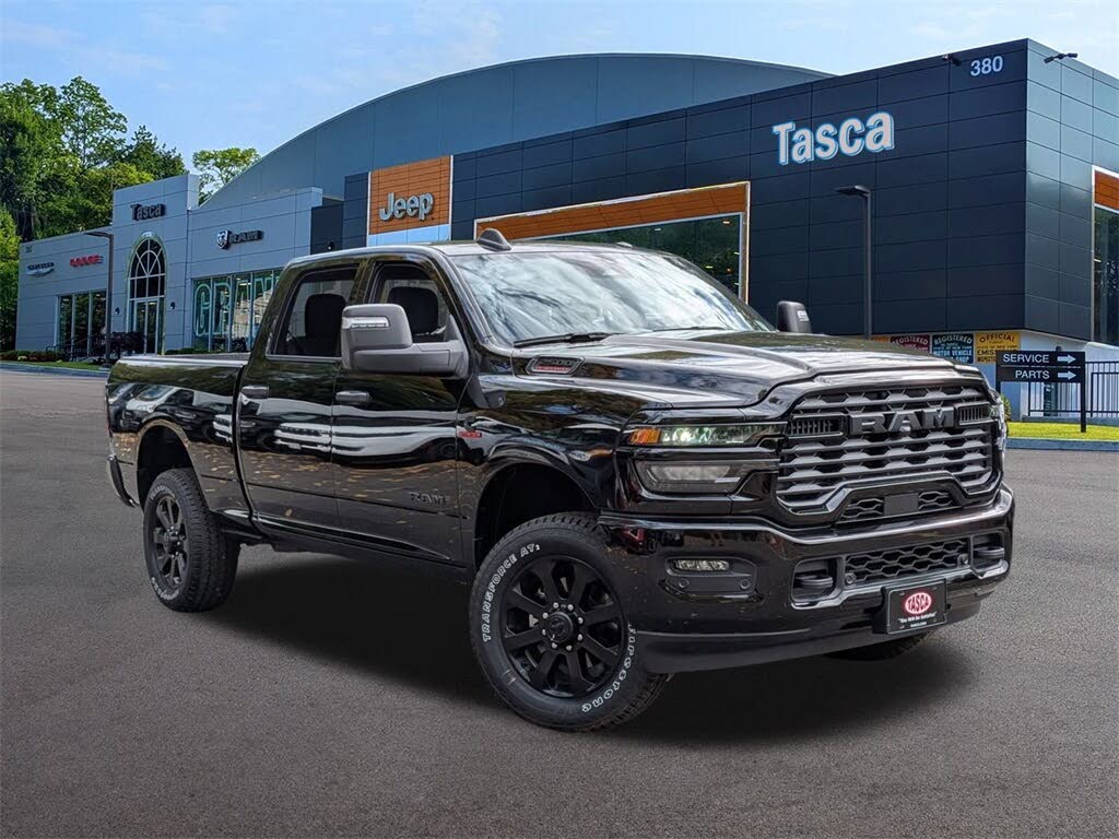2025 RAM 2500 Big Horn Crew Cab 4WD