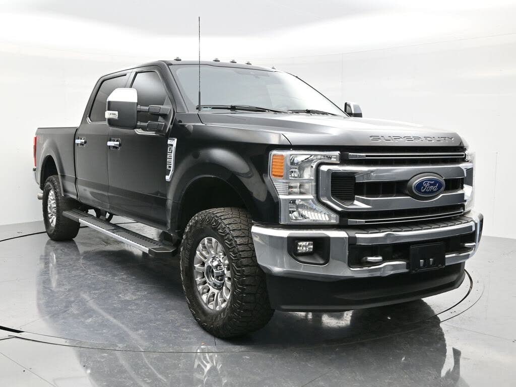 2022 Ford F-250 Super Duty XLT Crew Cab 4WD