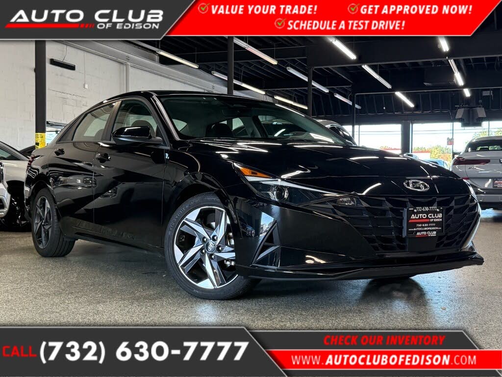 2023 Hyundai Elantra SEL FWD