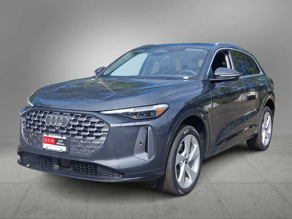 2025 Audi Q5 quattro Premium Plus 40 TFSI