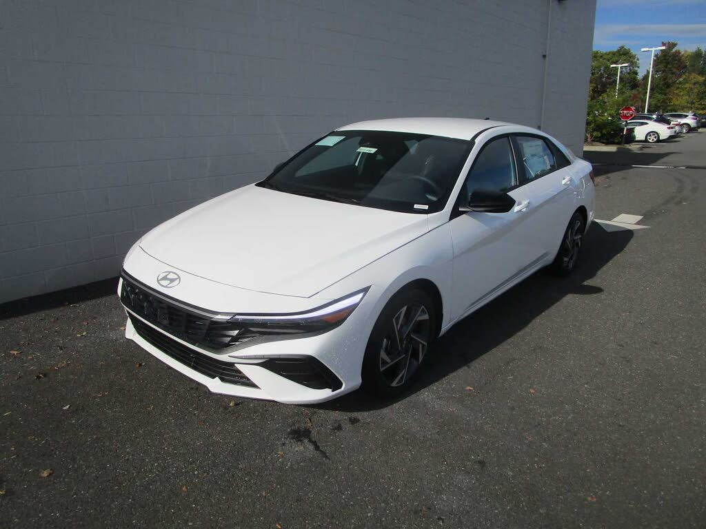 2025 Hyundai Elantra SEL Sport FWD