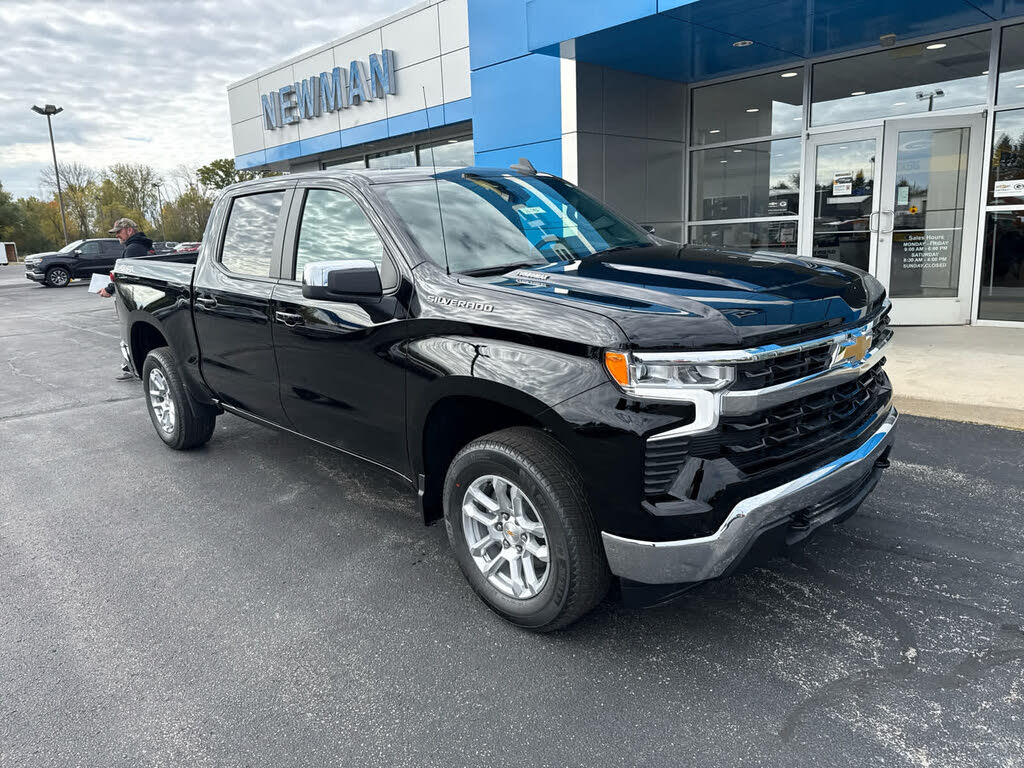 2026 Chevrolet Silverado 1500 LT Crew Cab 4WD