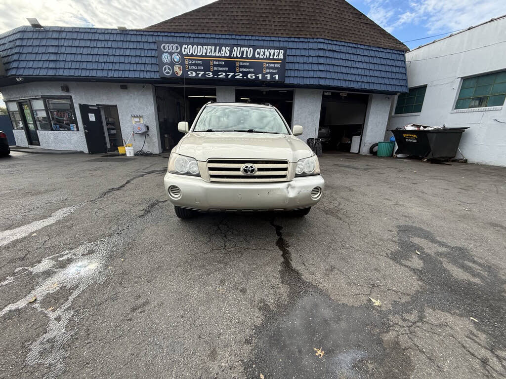 2002 Toyota Highlander Base V6 4WD