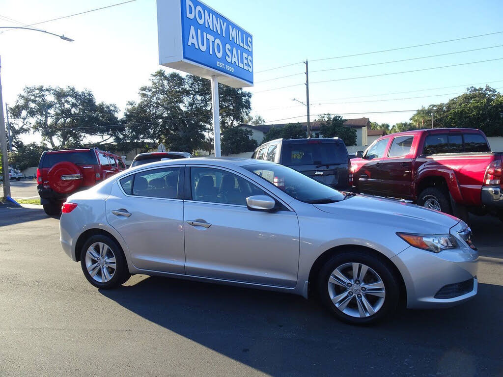 2013 Acura ILX 2.0L FWD