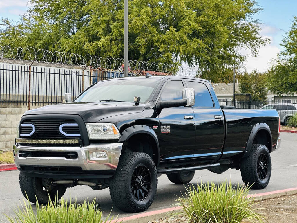 2014 RAM 2500 Laramie Crew Cab LB 4WD