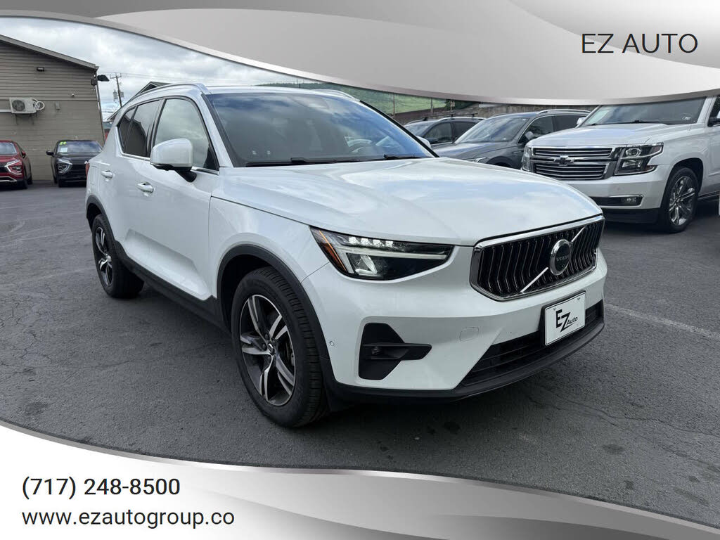 2023 Volvo XC40 B5 Plus Bright Theme AWD
