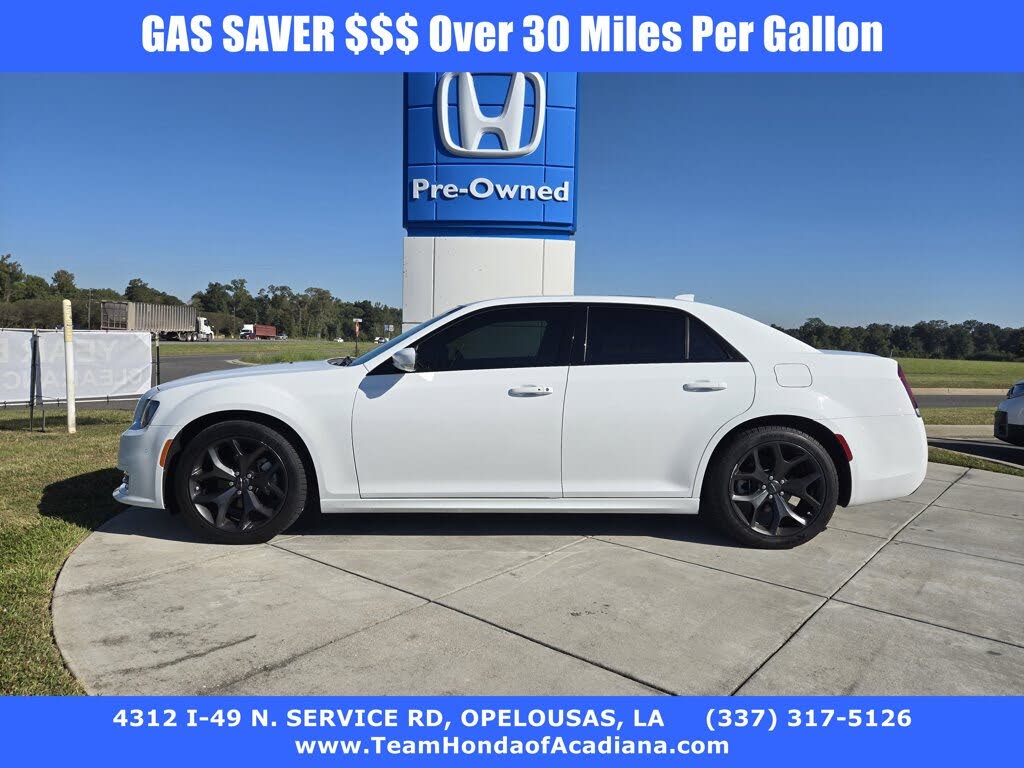 2023 Chrysler 300 Touring L RWD