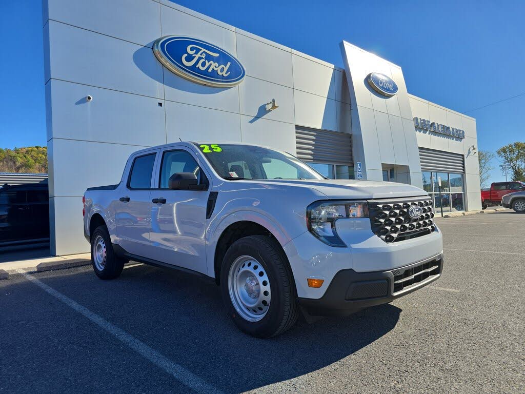 2025 Ford Maverick XL SuperCrew FWD