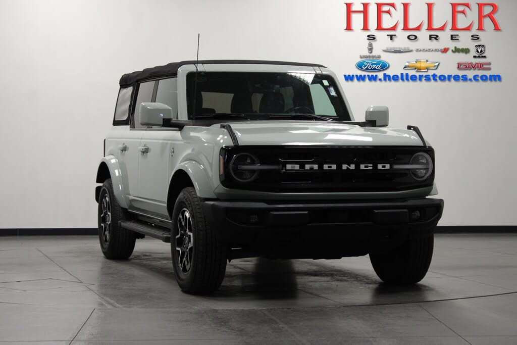 2022 Ford Bronco Outer Banks 4-Door 4WD