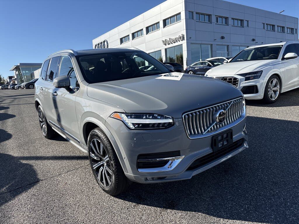 2025 Volvo XC90 B6 Plus Bright Theme 7-Passenger AWD