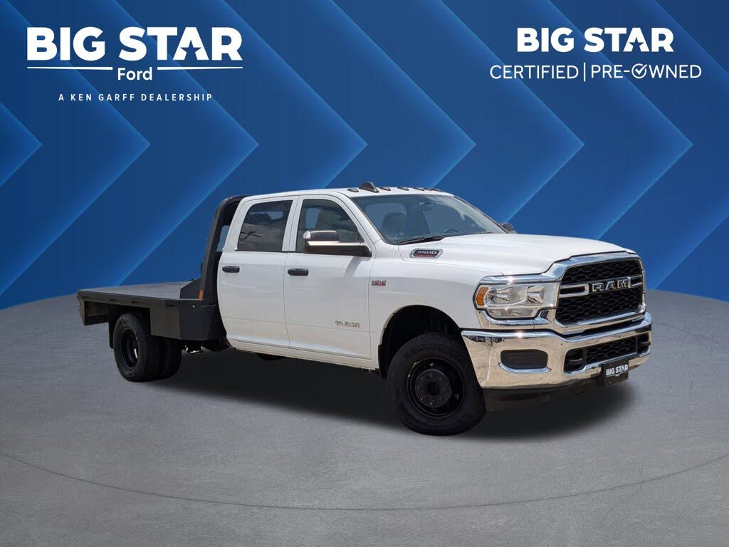 2022 RAM 3500 Chassis Tradesman Crew Cab DRW 4WD