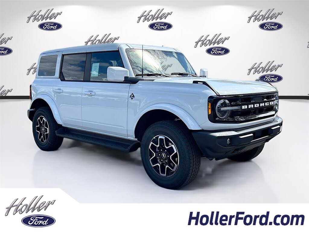 2025 Ford Bronco Outer Banks 4-Door 4WD