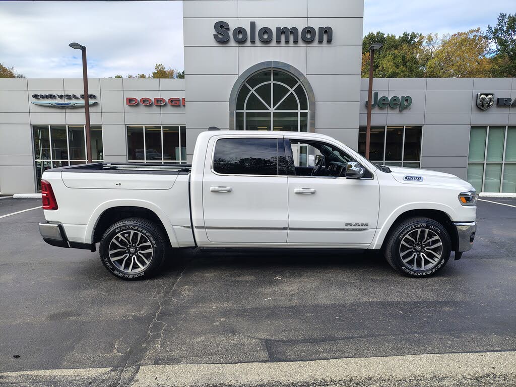 2025 RAM 1500 Limited Crew Cab 4WD