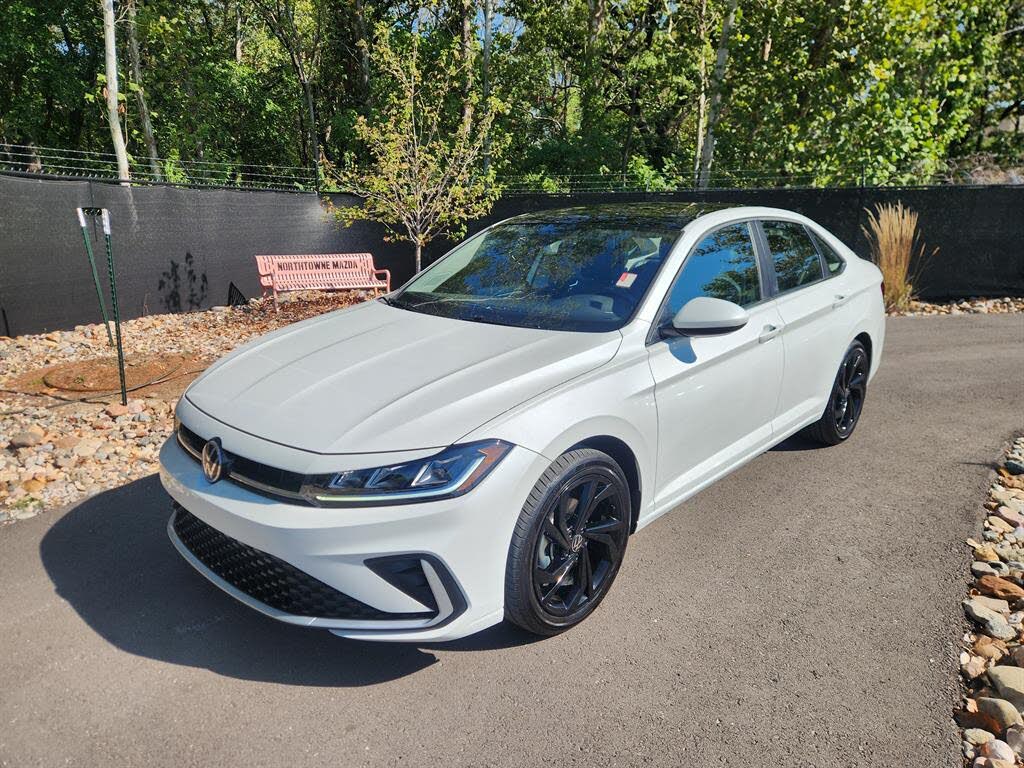 2025 Volkswagen Jetta SE FWD