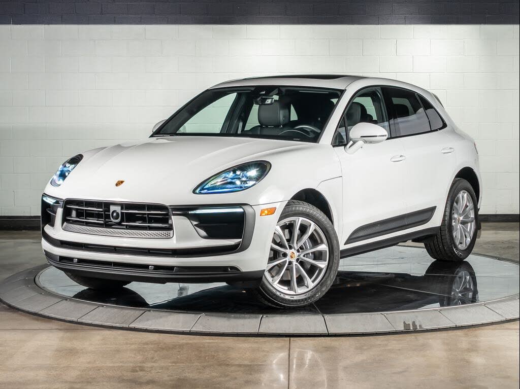 2025 Porsche Macan AWD