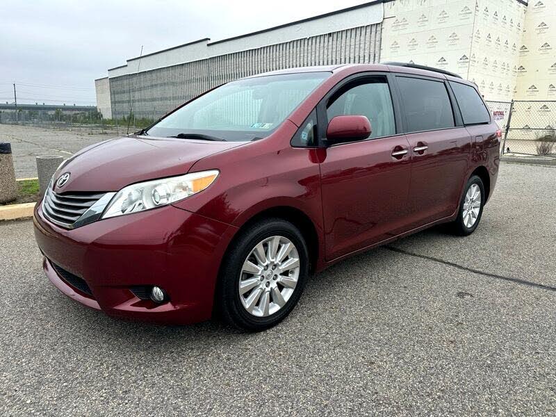 2013 Toyota Sienna Limited 7-Passenger