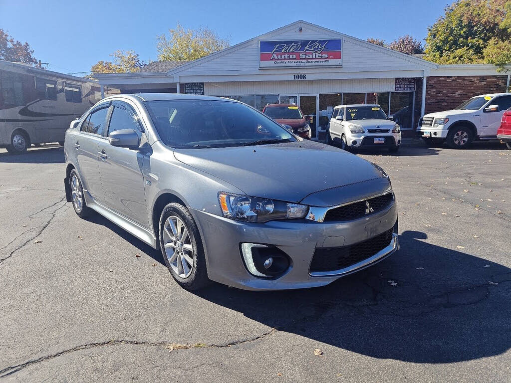 2016 Mitsubishi Lancer ES FWD
