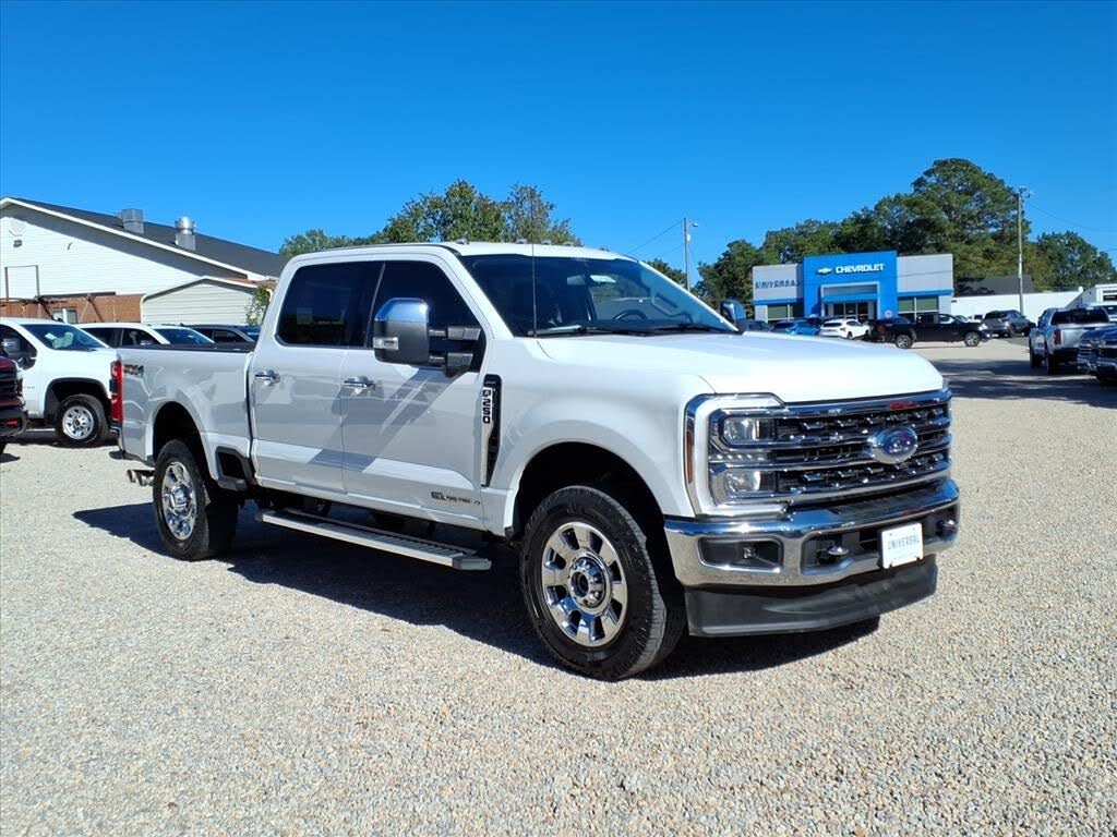2024 Ford F-250 Super Duty Lariat Crew Cab 4WD