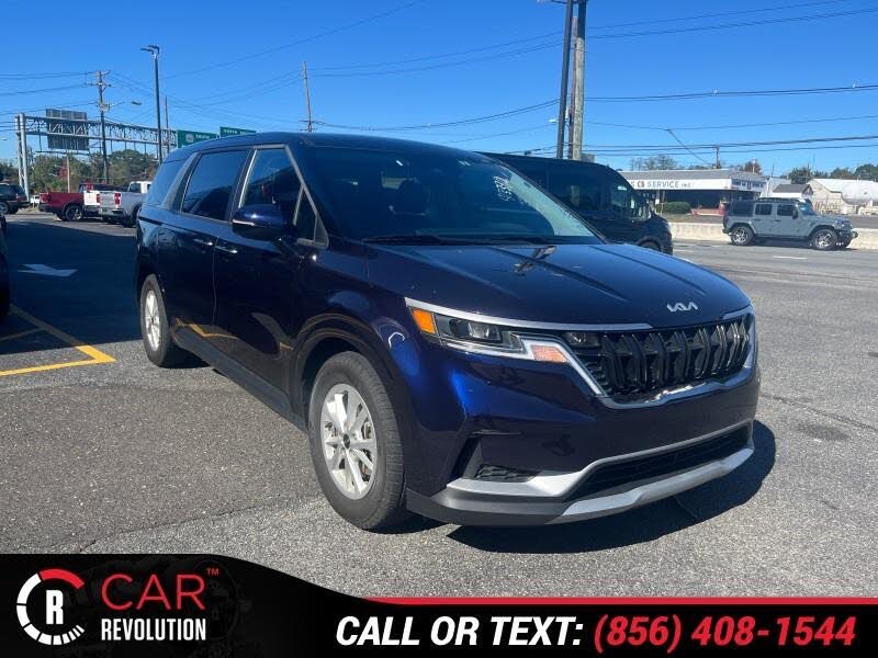 2024 Kia Carnival LX FWD