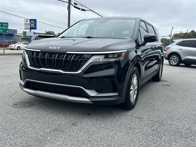 2024 Kia Carnival LX FWD