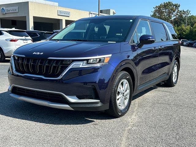 2024 Kia Carnival LX FWD