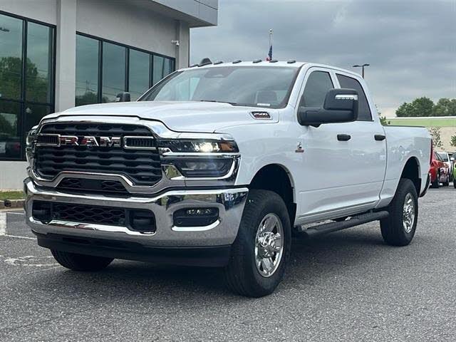 2025 RAM 2500 Tradesman Crew Cab 4WD