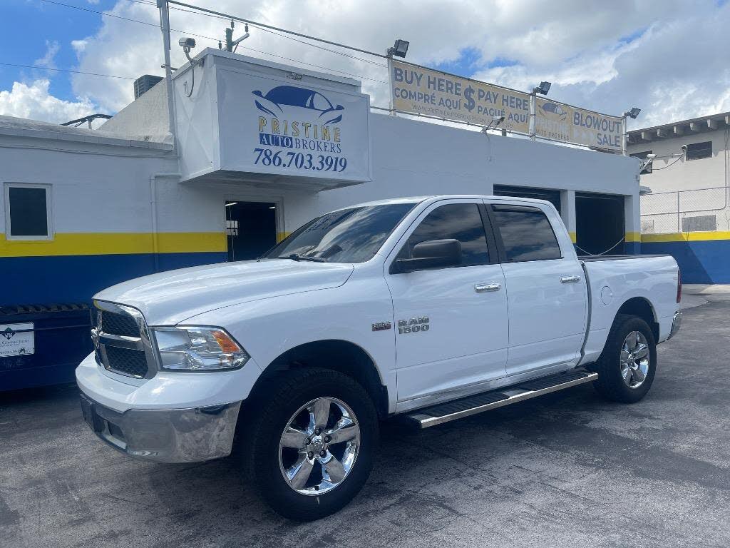 2017 RAM 1500 SLT Crew Cab 4WD