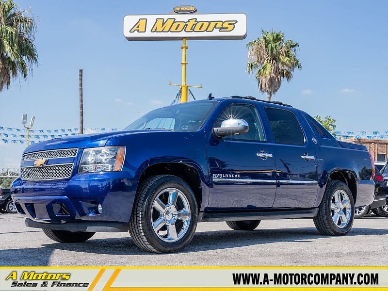 2013 Chevrolet Avalanche LTZ Black Diamond Edition RWD