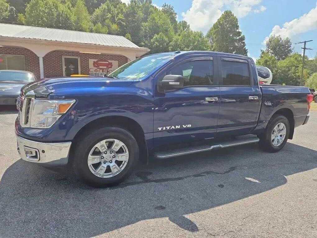 2018 Nissan Titan SV Crew Cab 4WD