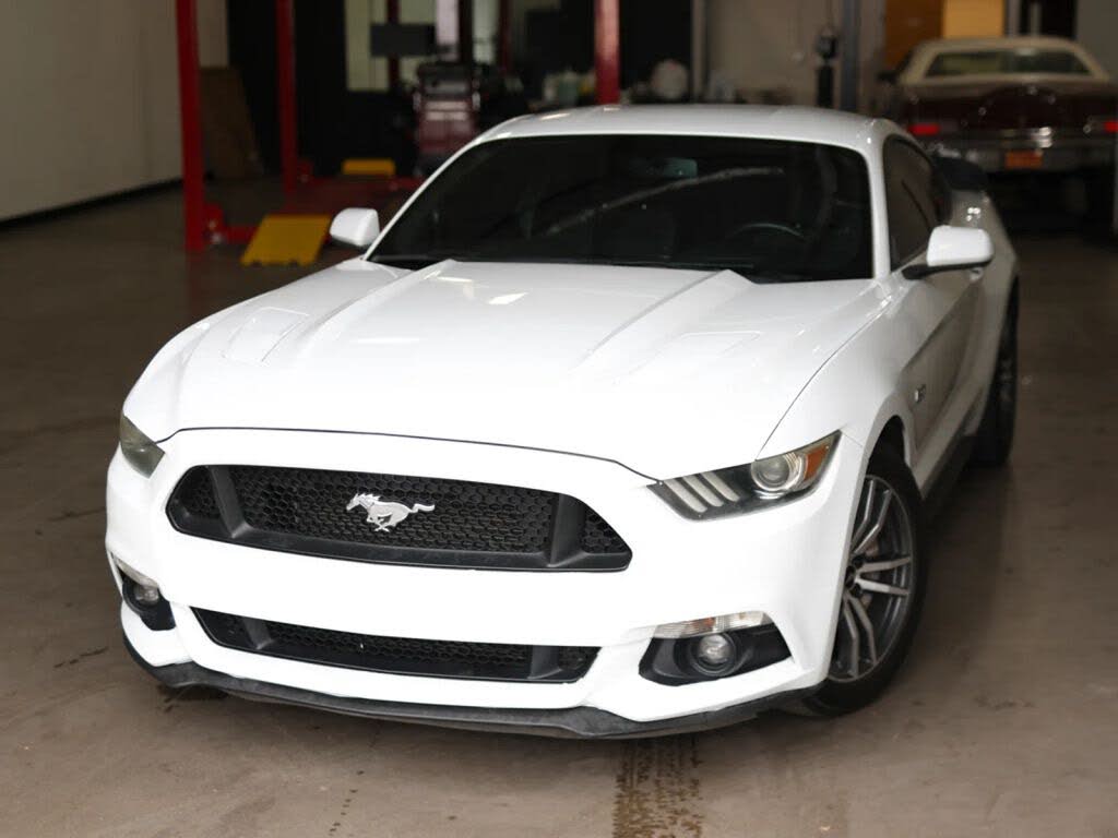 2016 Ford Mustang GT Coupe RWD