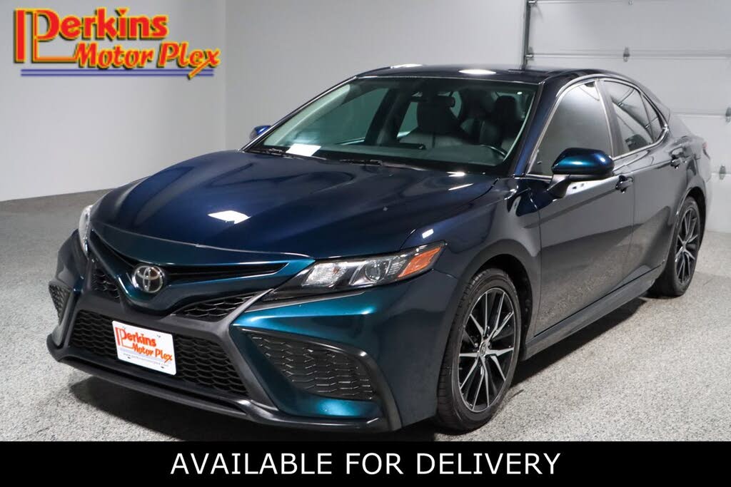 2021 Toyota Camry SE FWD