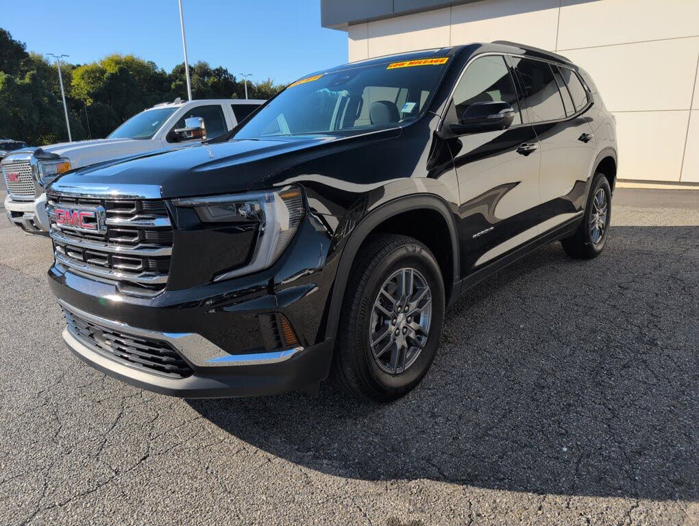 2025 GMC Acadia Elevation FWD