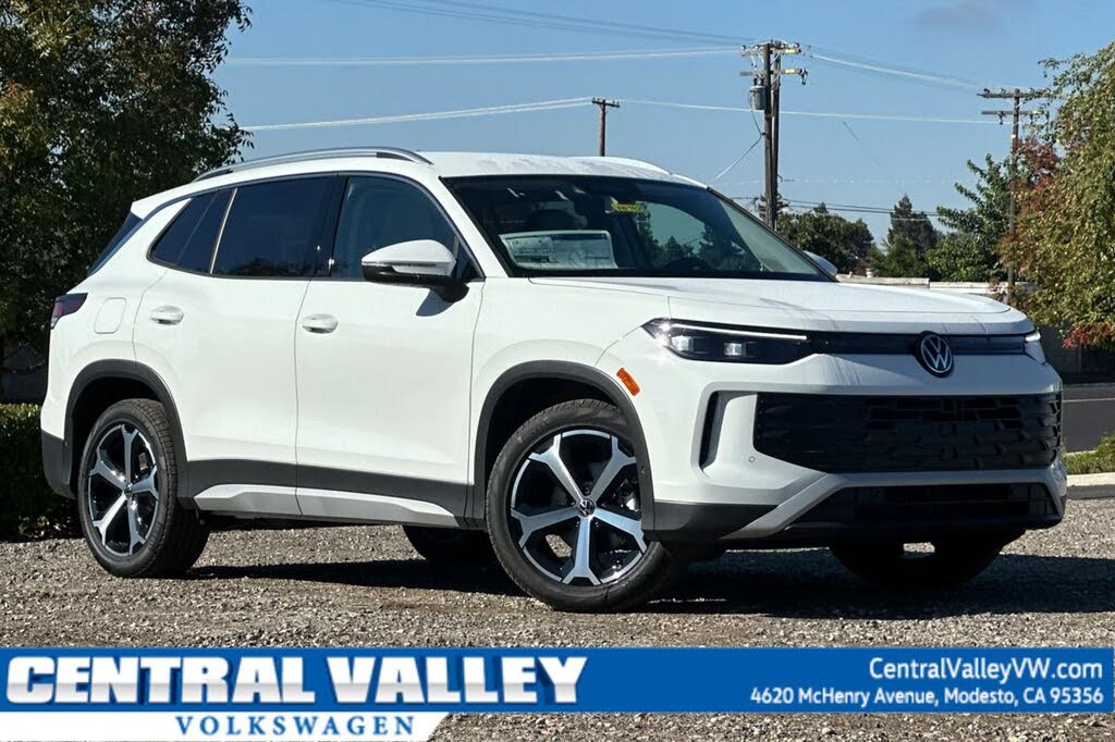 2025 Volkswagen Tiguan SE FWD