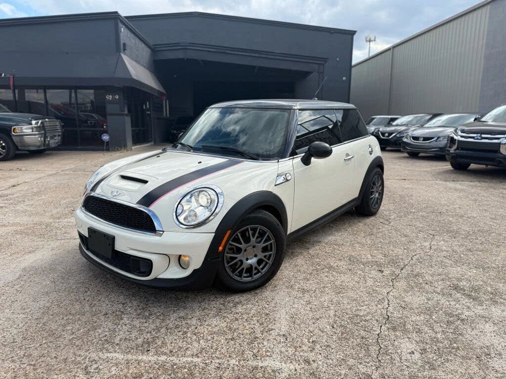 2013 MINI Cooper S Hatchback FWD
