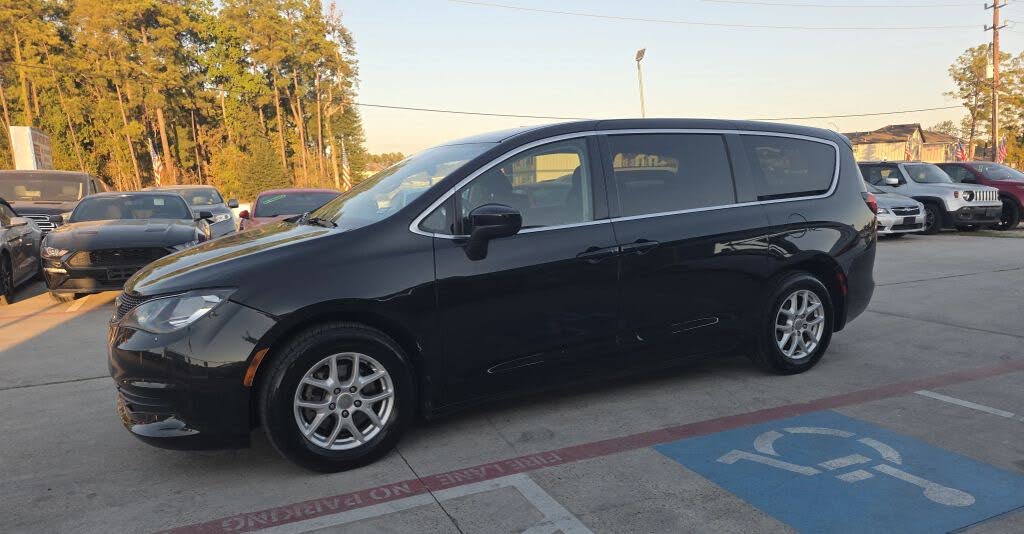2017 Chrysler Pacifica Touring FWD