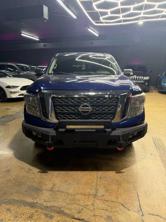 2017 Nissan Titan SV Crew Cab