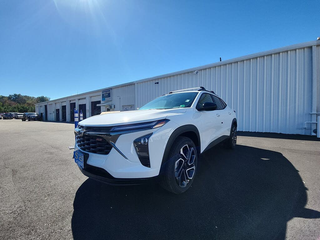 2025 Chevrolet Trax RS with 2RS FWD