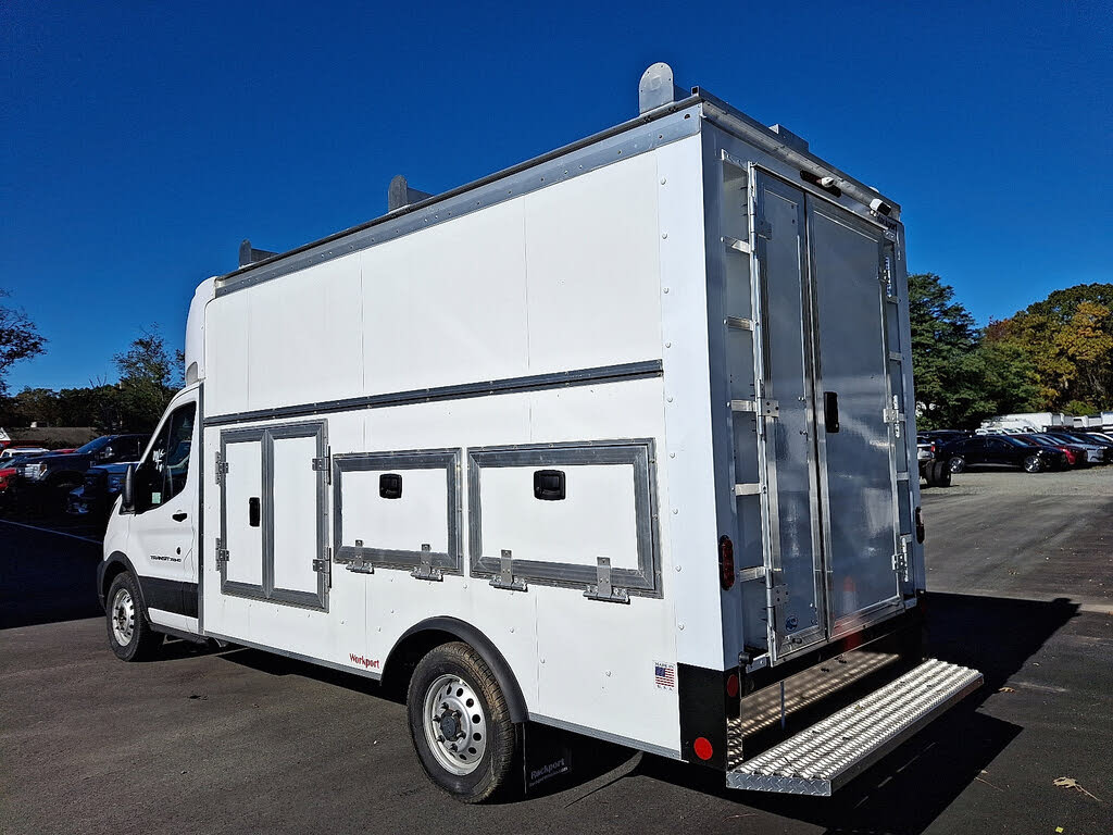 2024 Ford Transit Chassis 350 HD 156 Cutaway RWD