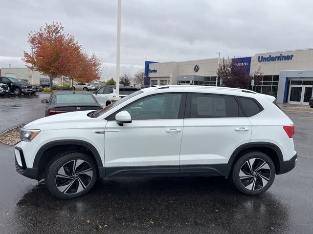 2024 Volkswagen Taos SE 4Motion