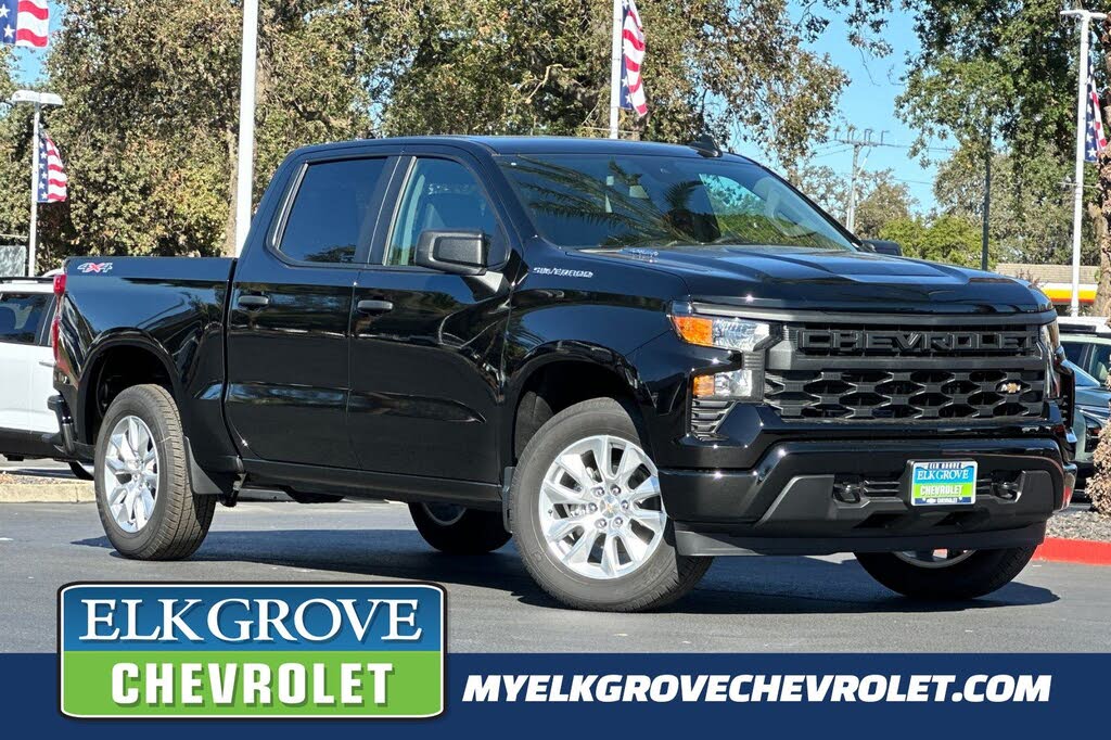 2026 Chevrolet Silverado 1500 Custom Crew Cab 4WD