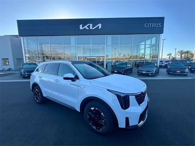 2026 Kia Sorento S FWD