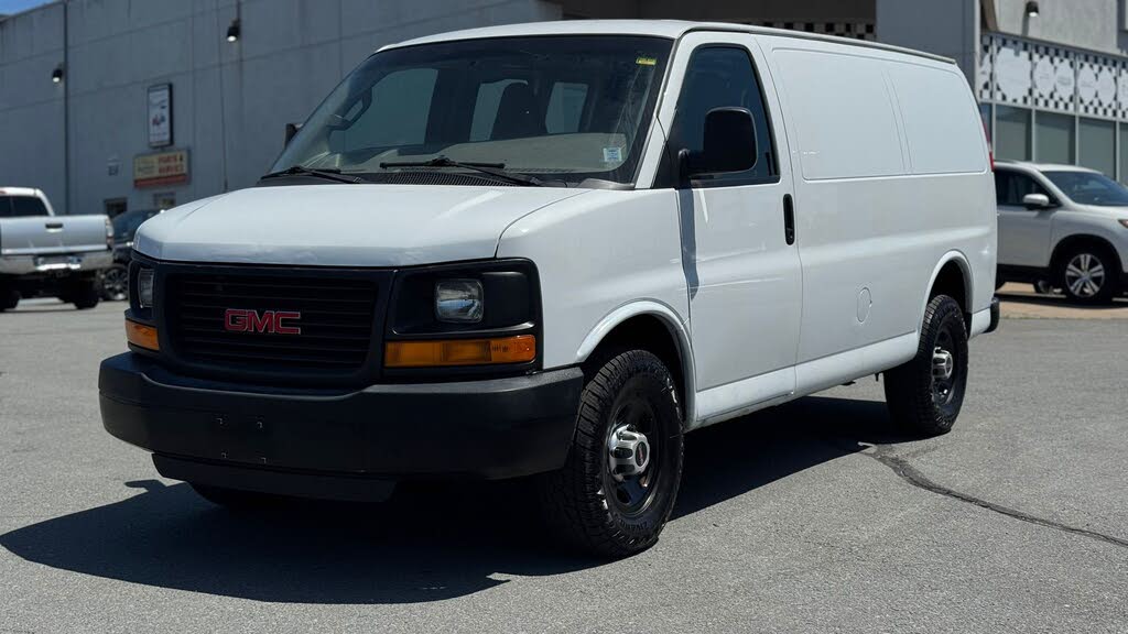2016 GMC Savana Cargo 2500 RWD