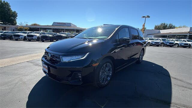2026 Honda Odyssey Touring FWD
